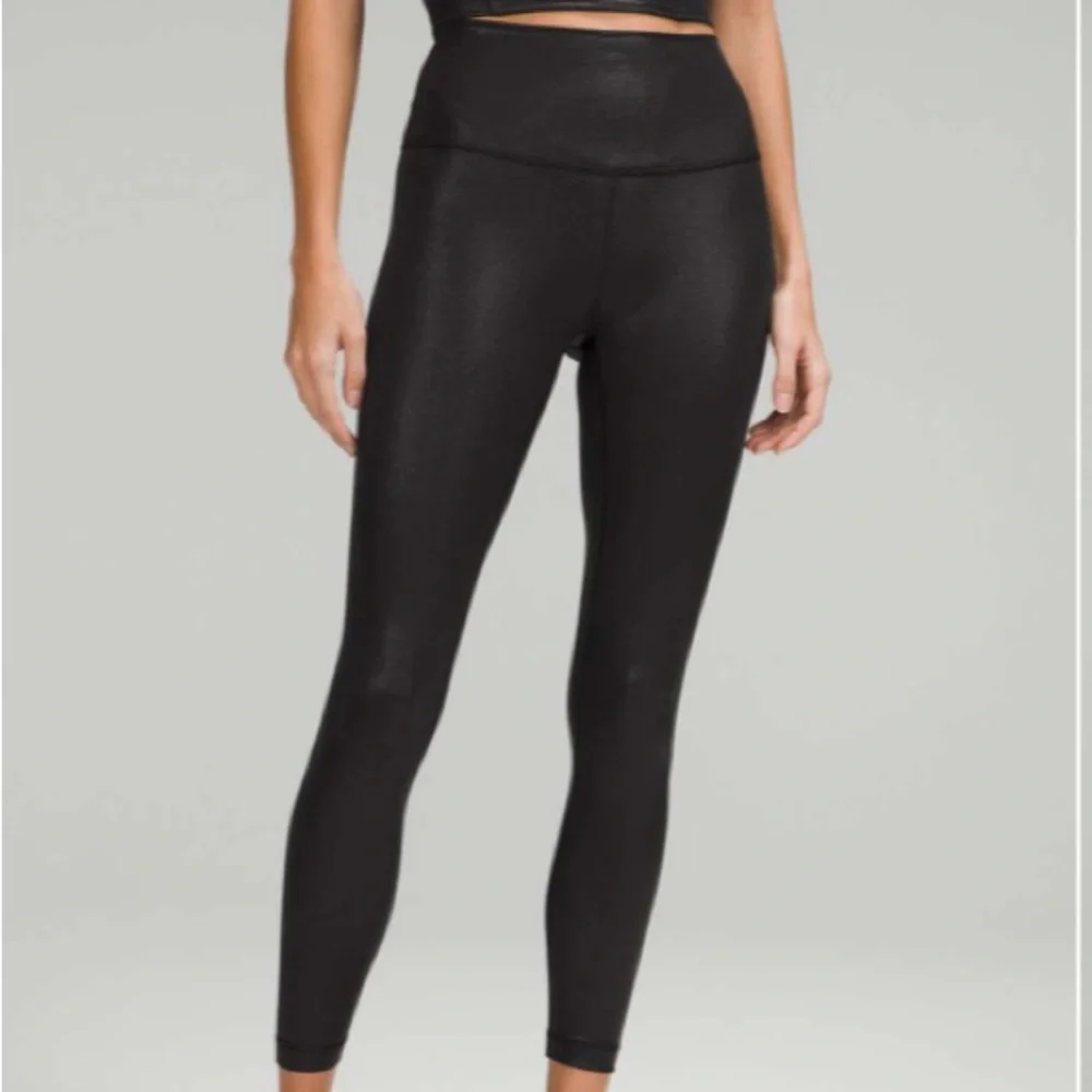 Lululemon Special Edition Wunder Train Black Radiate Foil  | Size 4, 25” Inseam